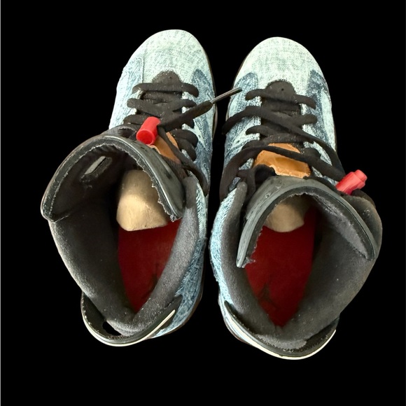 Air Jordan’s high top vintage style youth sneakers - Picture 2 of 4